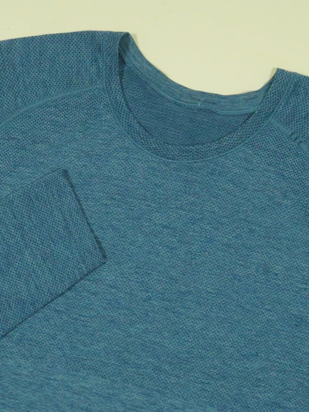 Lululemon Metal Vent Tech Long Sleeve Shirt Mens Large Blue Heathered